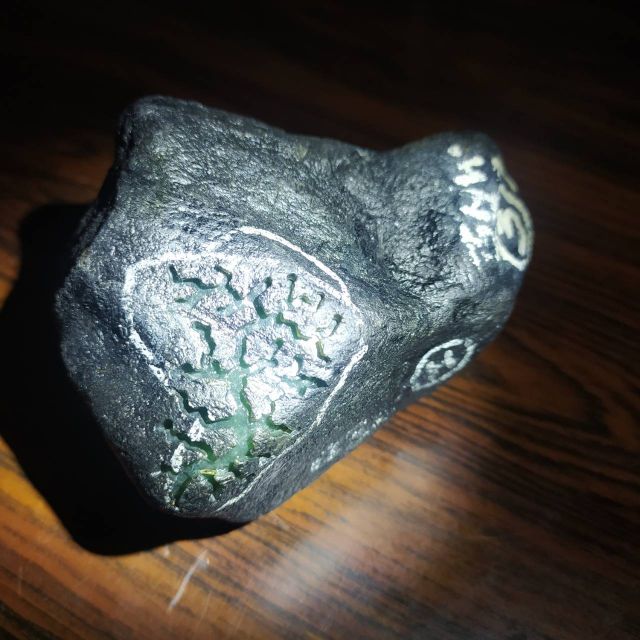 緬甸翡翠原石莫灣基 原石 賭石 雕刻 藝品  傳家 收藏 附有鑑定證書