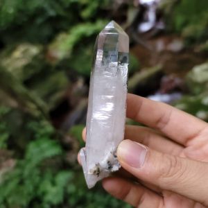 中國四川 雪寶頂 透亮 茶水晶 白水晶 亮皮水晶 石英 帶雲母