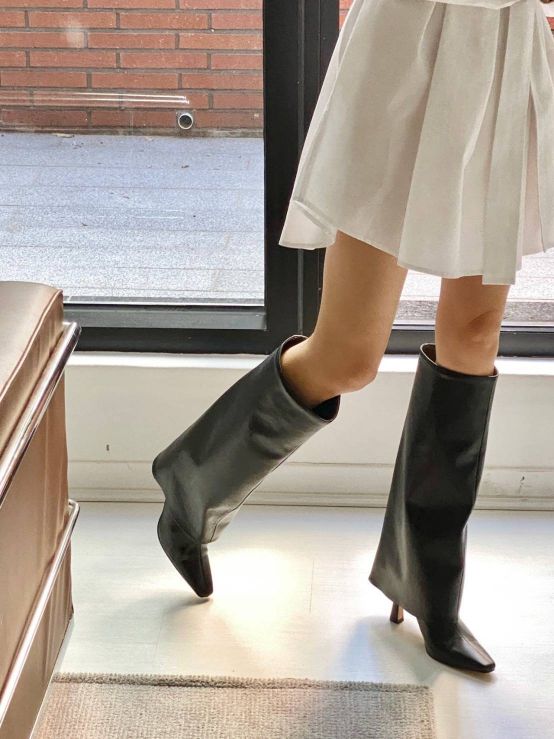 韓國代購 方尖頭反折傘狀造型高跟長靴褲管靴