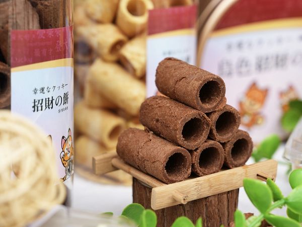 巧克力空心蛋捲