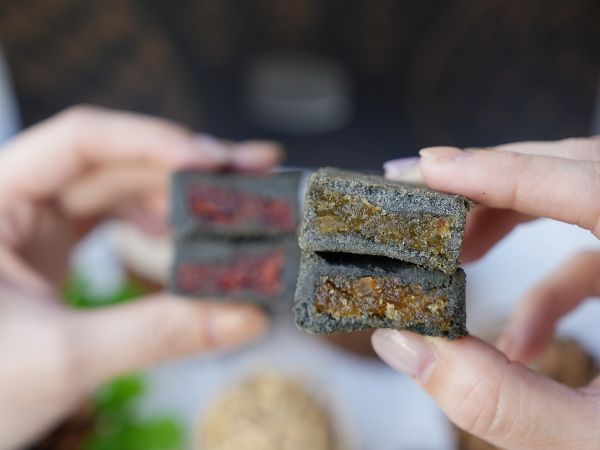 烏色綜合水果酥